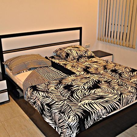 Private Apartment In Green Life Beach Resort سوزوبول الغرفة الصورة